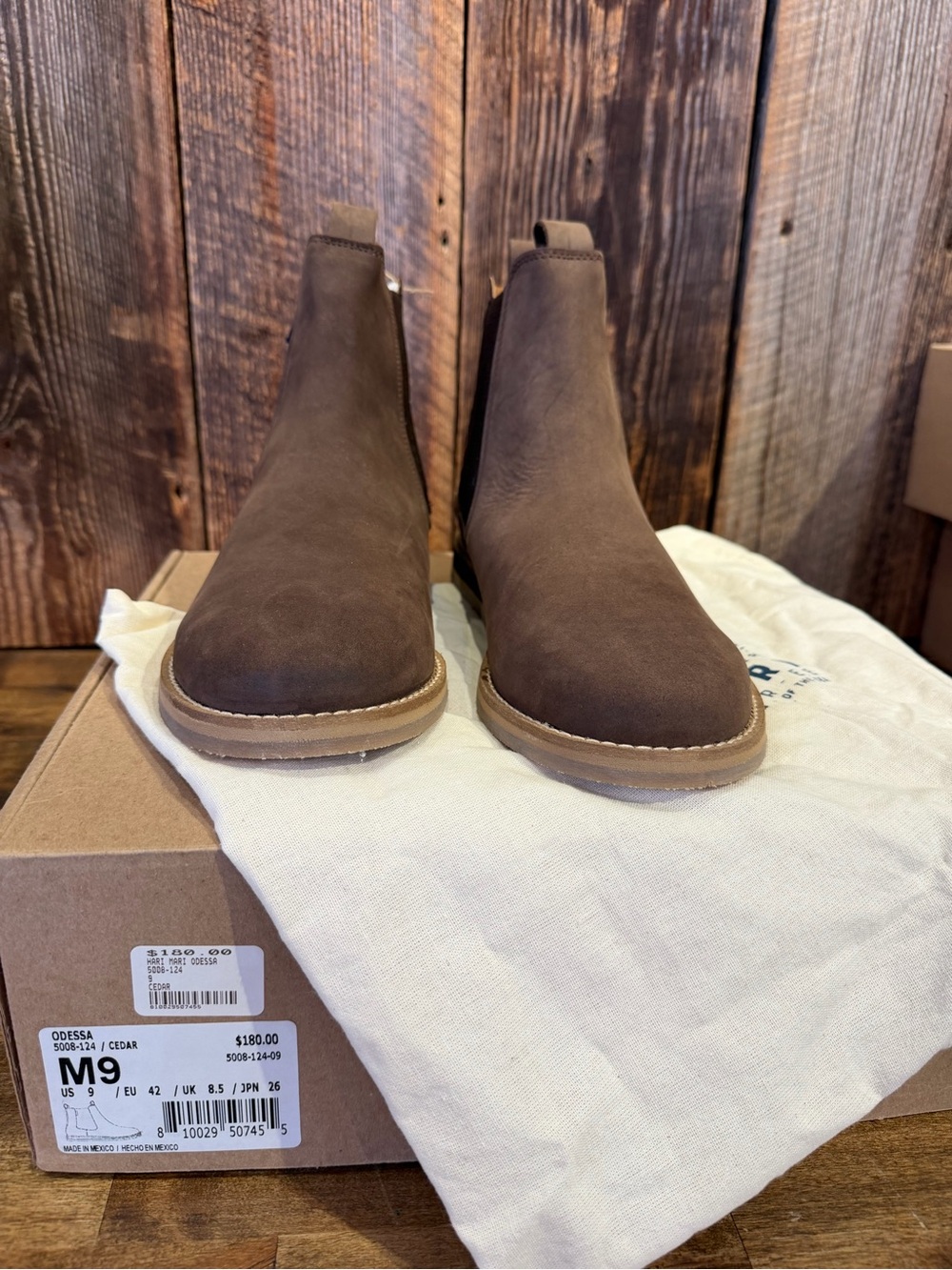 Hari Mari Odessa, Cedar